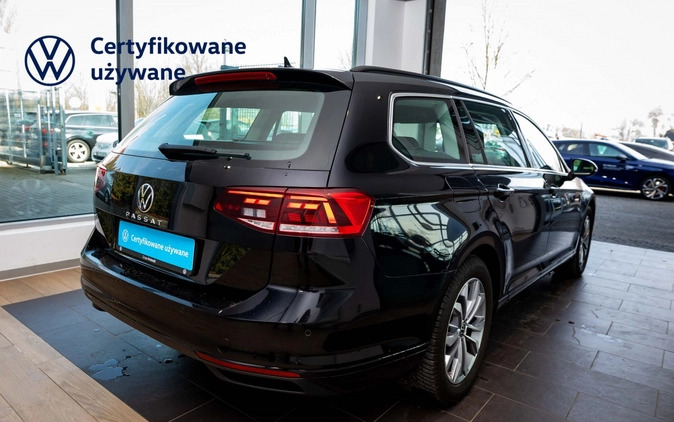 Volkswagen Passat cena 94900 przebieg: 67600, rok produkcji 2021 z Łódź małe 781